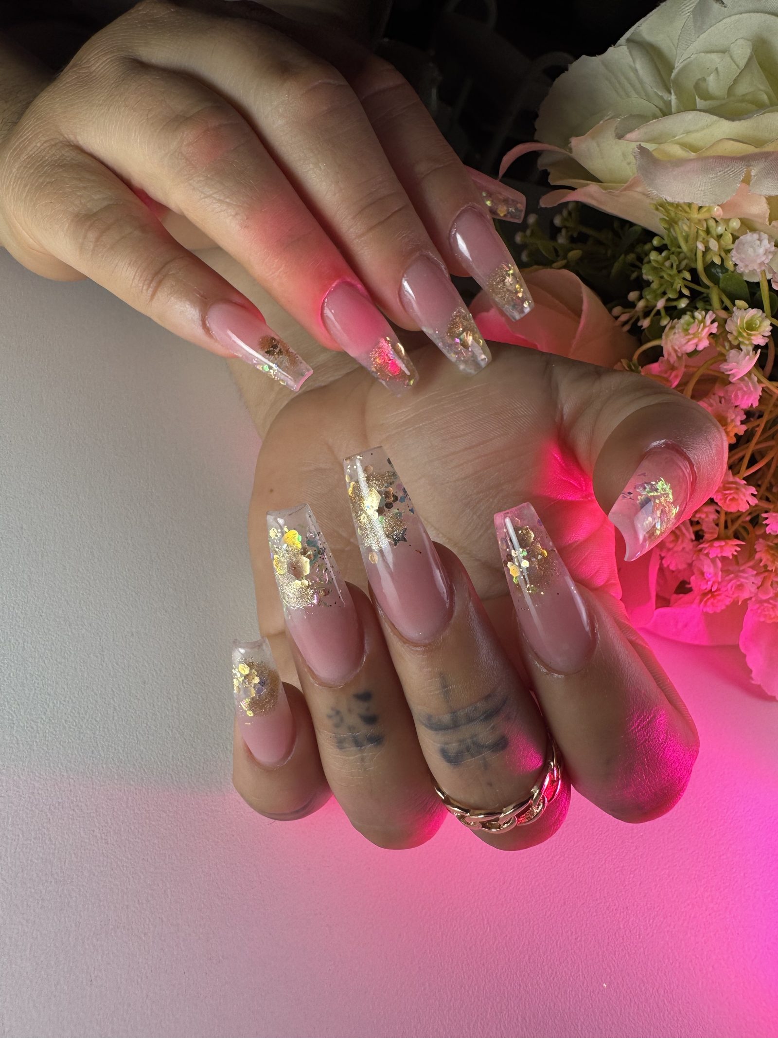 Uñas con encapsulado de tres estaciones